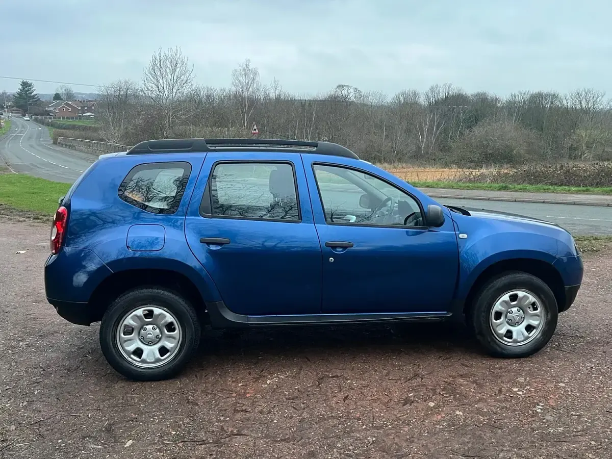 Used Dacia Duster Ambiance 110 HP (80 kW) 2013 Blue Hatchback