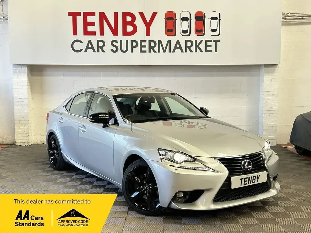 Used Lexus IS300h Sport Line 223 HP (164 kW) 2016 Sedan