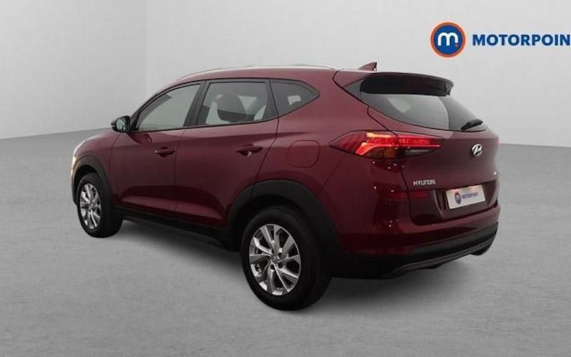 Used Hyundai Tucson SE 177 HP (130 kW) 2020 Red SUV