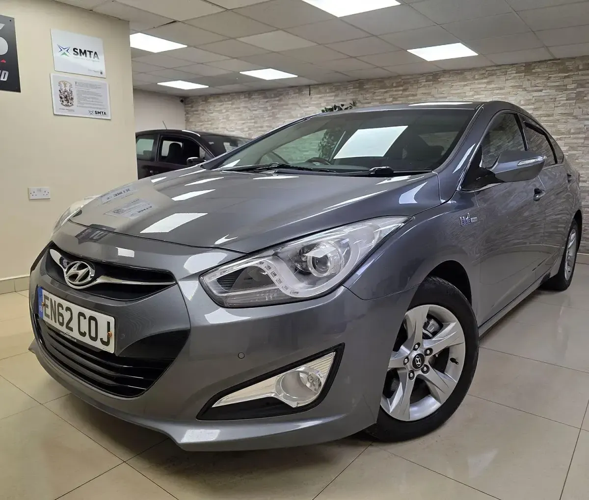 Used Hyundai i40 Style 136 HP (100 kW) 2012 Silver Sedan