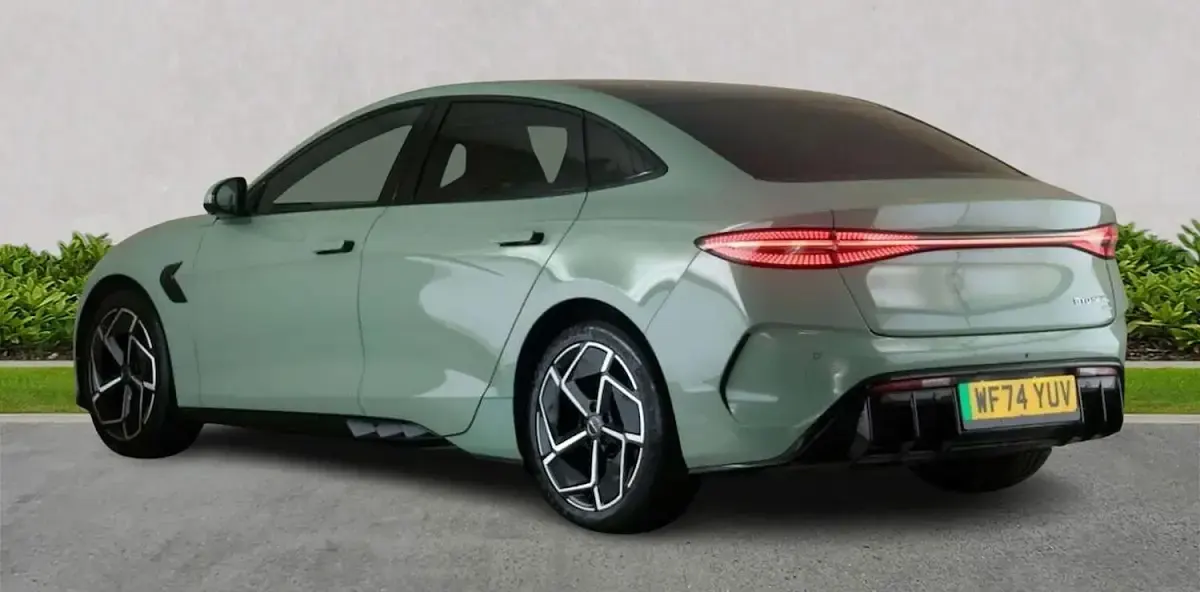Used BYD Seal 389 kW (530 HP) 2024 Green Sedan