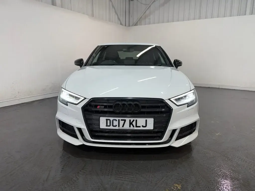Usado Audi S3 Sportback Black Edition 310 HP (228 kW) 2017 Branco Citadino