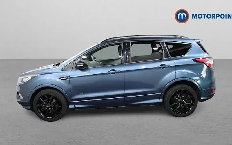 Usado Ford Kuga ST-Line X 179 HP (131 kW) 2018 Azul SUV
