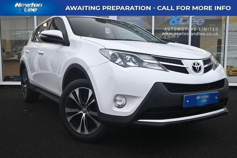 White Used 2014 Toyota RAV4 Estate | £5,500 (Fair price) - Image 1/4