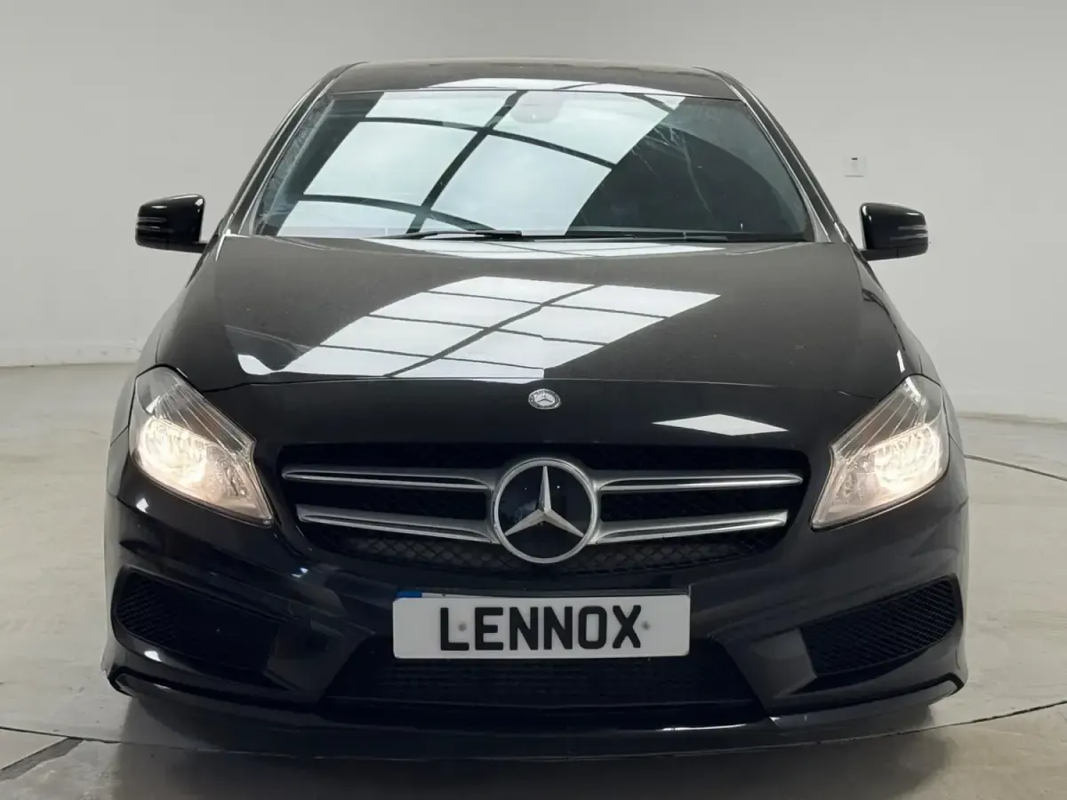 Begagnad Mercedes A180 AMG 2015 Svart Halvkombi