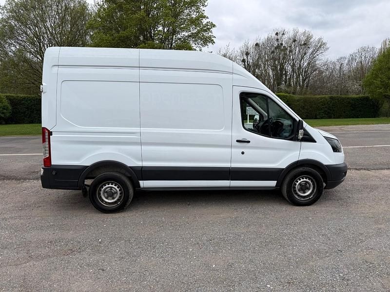 Usado Ford Transit 130 HP (95 kW) 2018 Branco Van