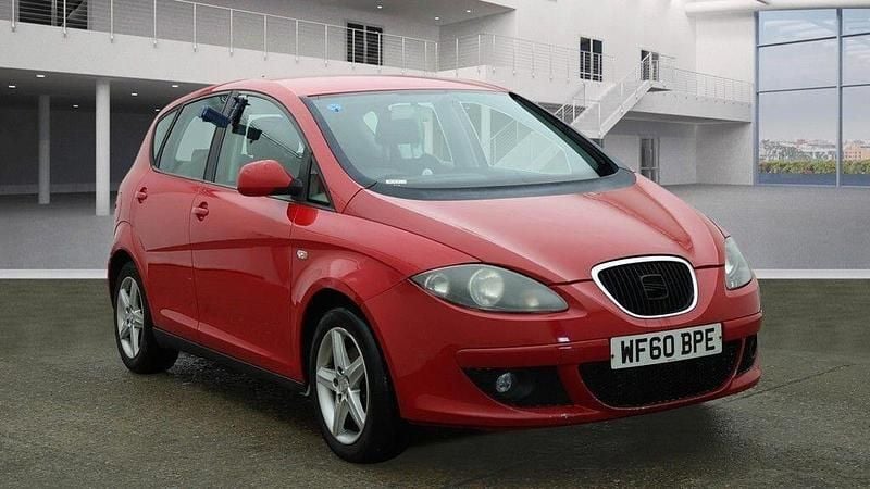 Red Used 2010 Seat Altea MPV | £1,800 (Fair price) - Image 1/3