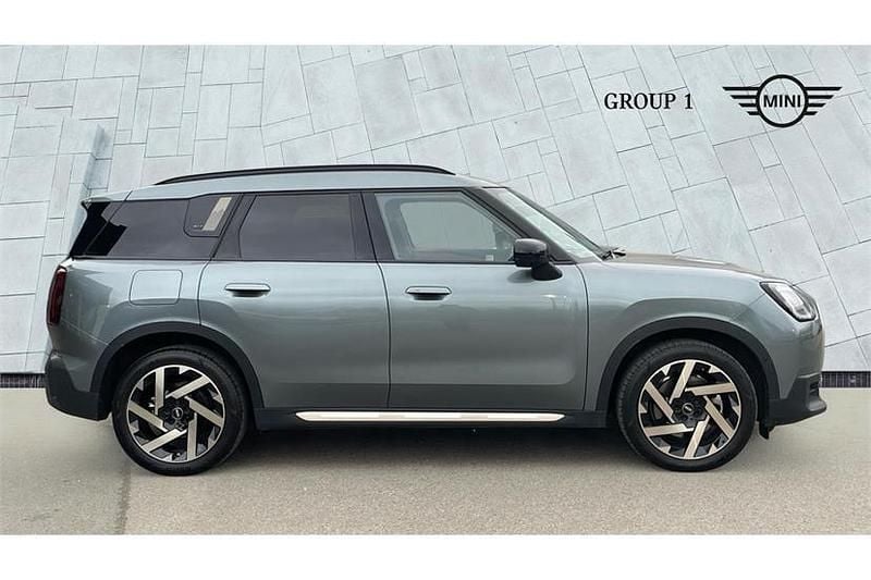 Used Mini Countryman Exclusive 218 HP (160 kW) 2025 Green SUV