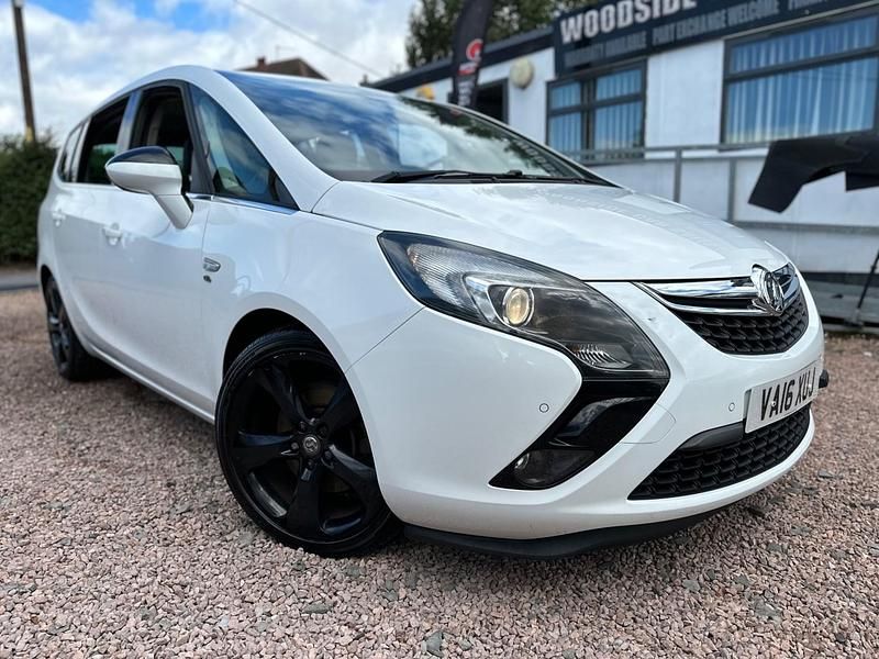 White Used 2016 Vauxhall Zafira Elite MPV | £5,495 (Fair price) - Image 1/4