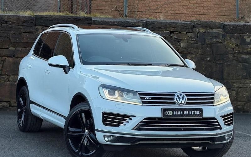 White Used 2017 VW Touareg R-line Plus SUV | £15,495 (Good price) - Image 1/4