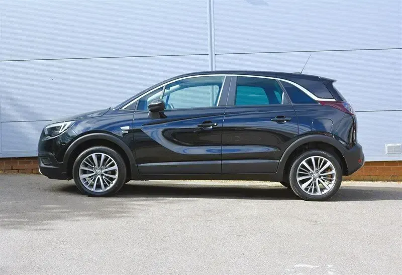 Used Vauxhall Crossland X S 110 HP (80 kW) 2020 Black SUV