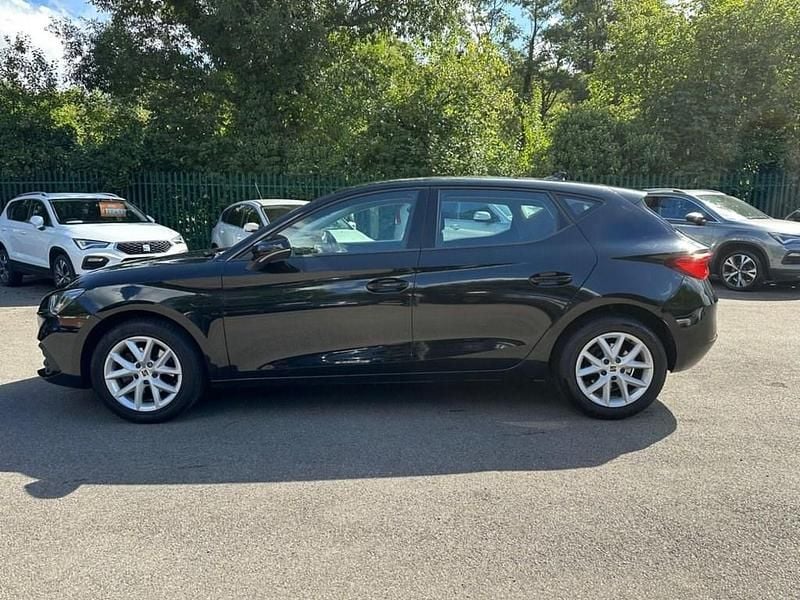 Used Seat Leon SE 110 HP (80 kW) 2022 Black Hatchback