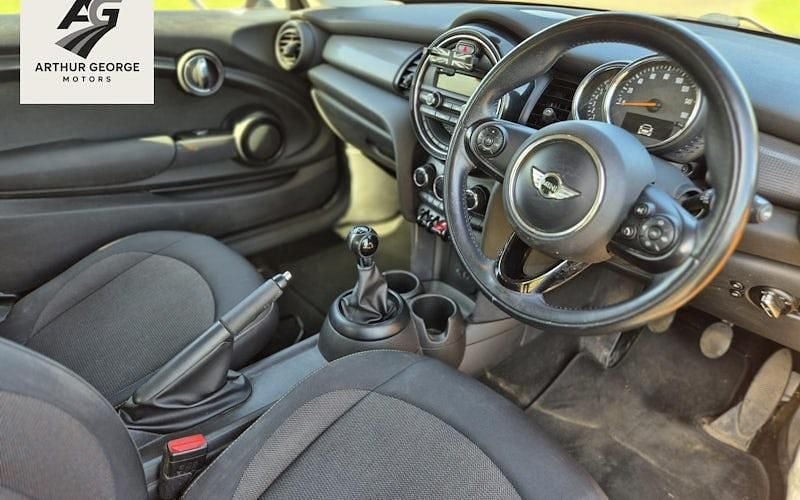 Usado Mini Cooper Hatch 136 HP (100 kW) 2017 Citadino