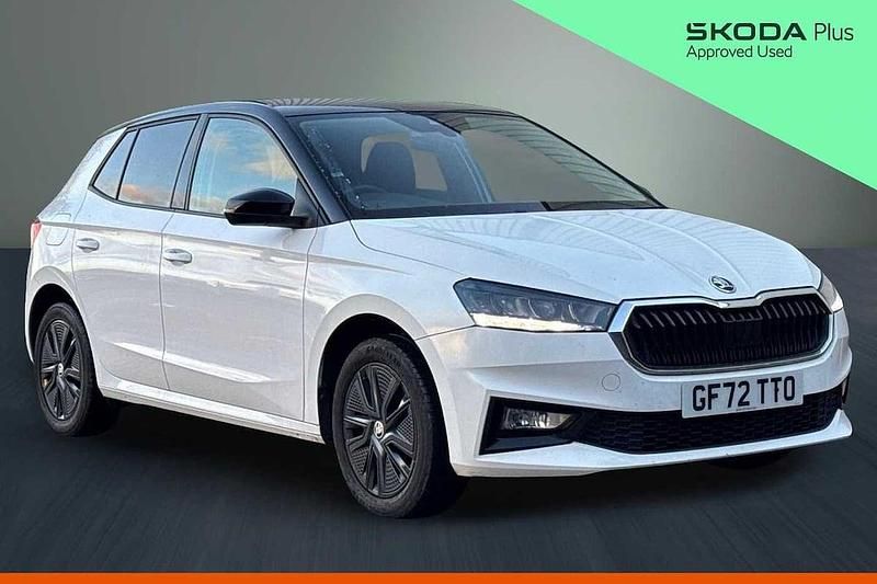 Used Skoda 110 R Colour Edition 81 HP (59 kW) 2022 Candy white black magic pearl effect Hatchback
