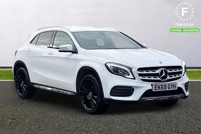 White Used 2019 Mercedes 200 AMG line Hatchback | £19,099 (Fair price) - Image 1/4