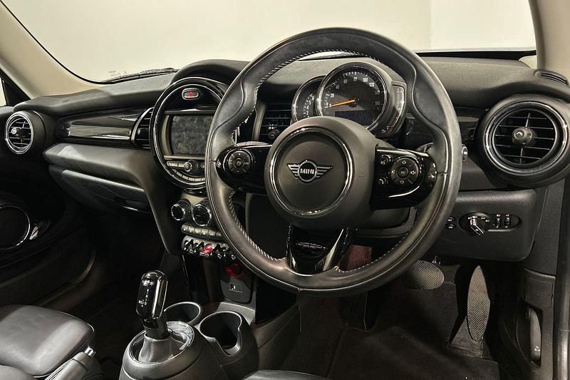 Used Mini Cooper Exclusive 134 HP (98 kW) 2020 Blue Hatchback