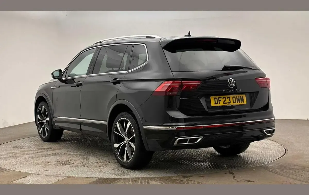 Used VW Tiguan Allspace R-line 150 HP (110 kW) 2023 Black SUV