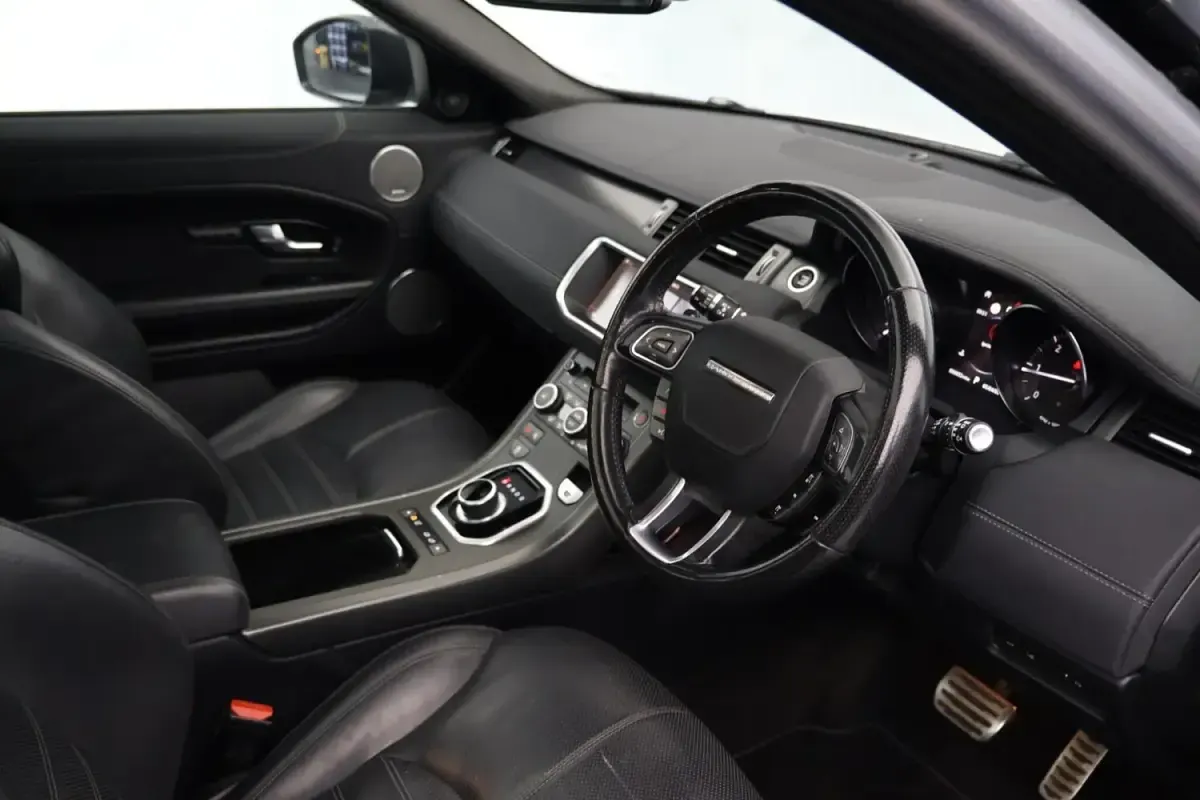 Used Land Rover Range Rover evoque HSE Dynamic 2018 Silver Estate
