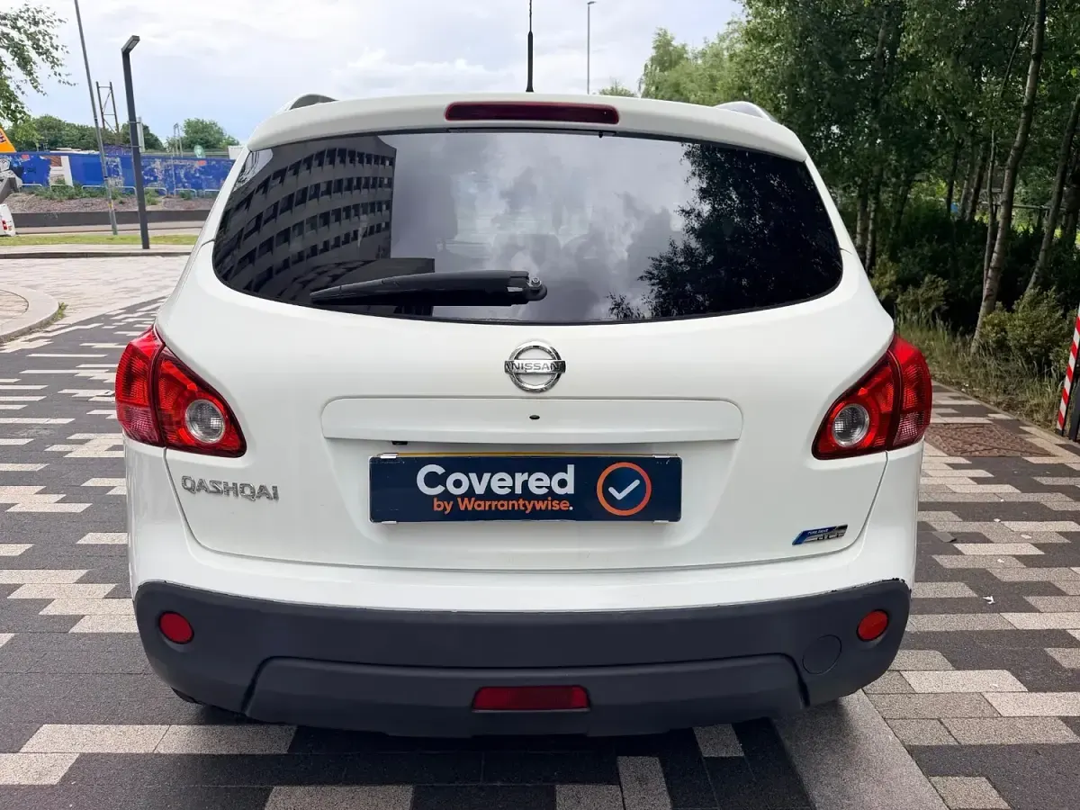 Used Nissan Qashqai Tekna 2010 White SUV