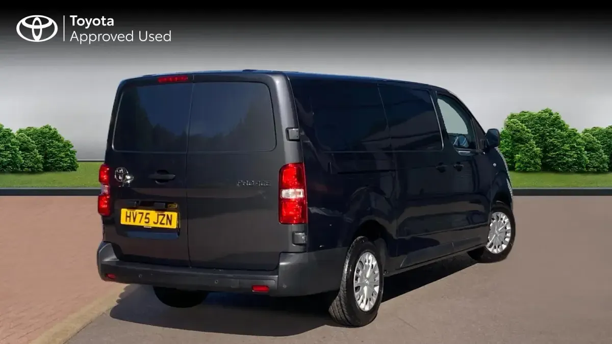 Used Toyota Proace 144 HP (105 kW) 2025 Falcon grey MPV