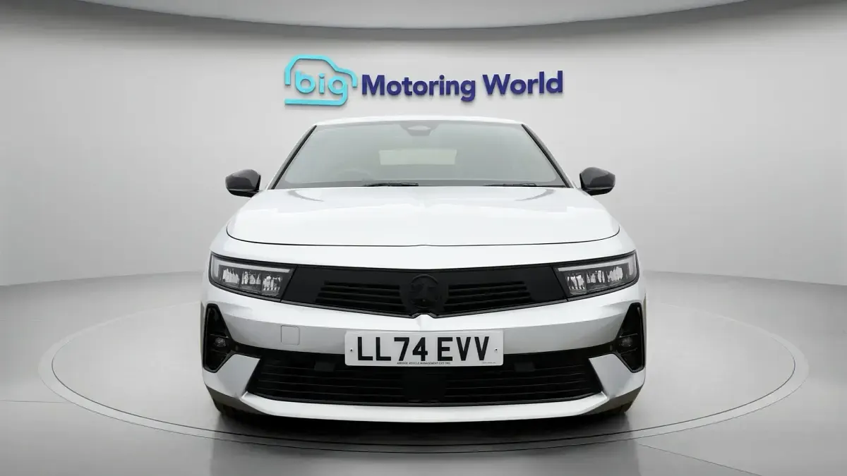Used Vauxhall Astra S 129 HP (94 kW) 2024 Grey Estate