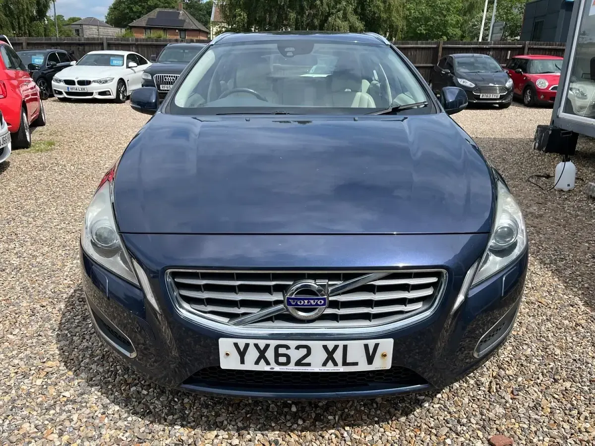 Used Volvo V60 SE Lux 163 HP (119 kW) 2012 Blue Estate