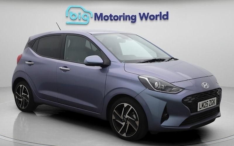 Used 2025 Hyundai i10 Premium Hatchback | £17,325 (A bit pricey) - Image 1/4