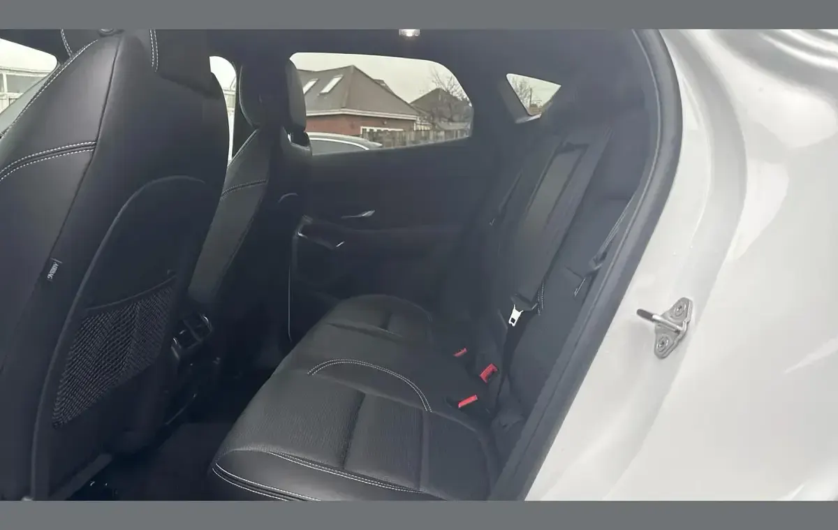 Usado Jaguar E-Pace R-Dynamic 204 HP (150 kW) 2024 Branco SUV