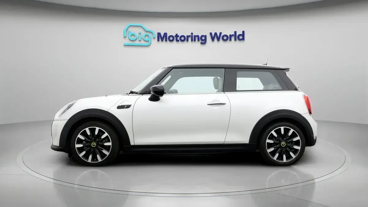 Used Mini Cooper SE Hatch 133 kW (181 HP) 2023 Hatchback