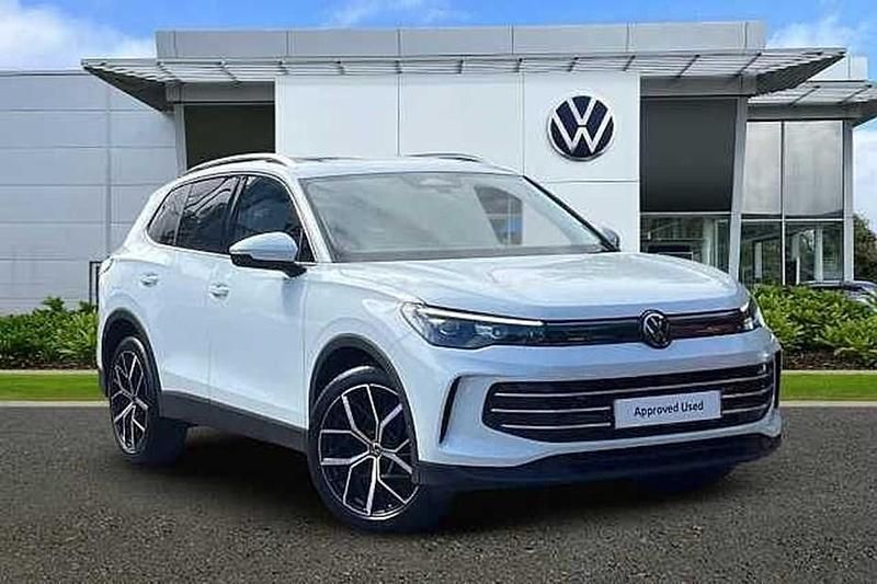 White New 2025 VW Tiguan Elegance SUV | £35,950 (Super price) - Image 1/1