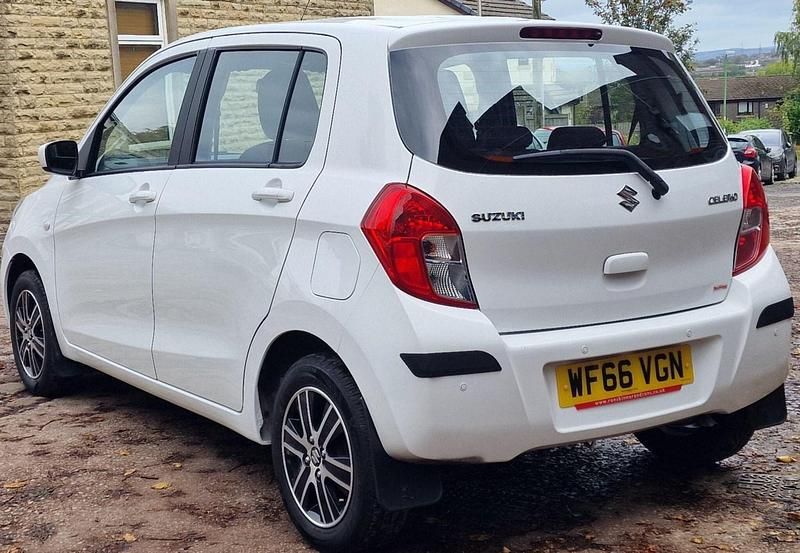 Used Suzuki Celerio SZ4 68 HP (50 kW) 2016 White Hatchback