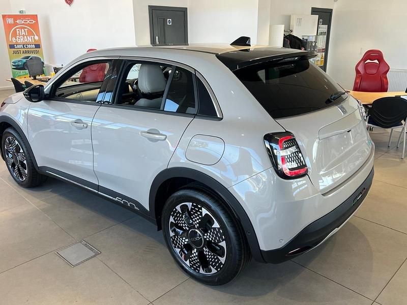 Used Fiat 600E La Prima 113 kW (154 HP) 2024 Brown SUV