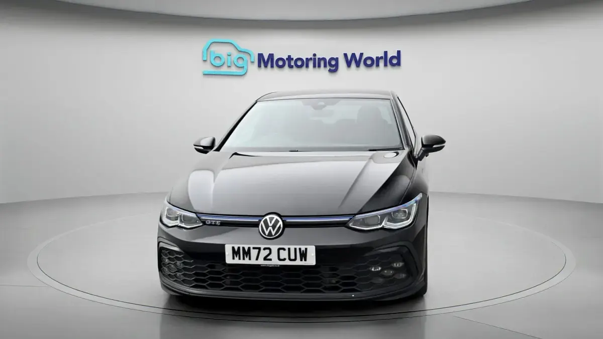 Used VW Golf VIII GTE 242 HP (177 kW) 2022