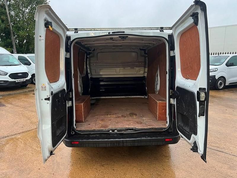 Used Renault Trafic Business 2021 White MPV