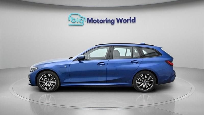 Used BMW 330e M Sport 292 HP (214 kW) 2021 Blue Estate