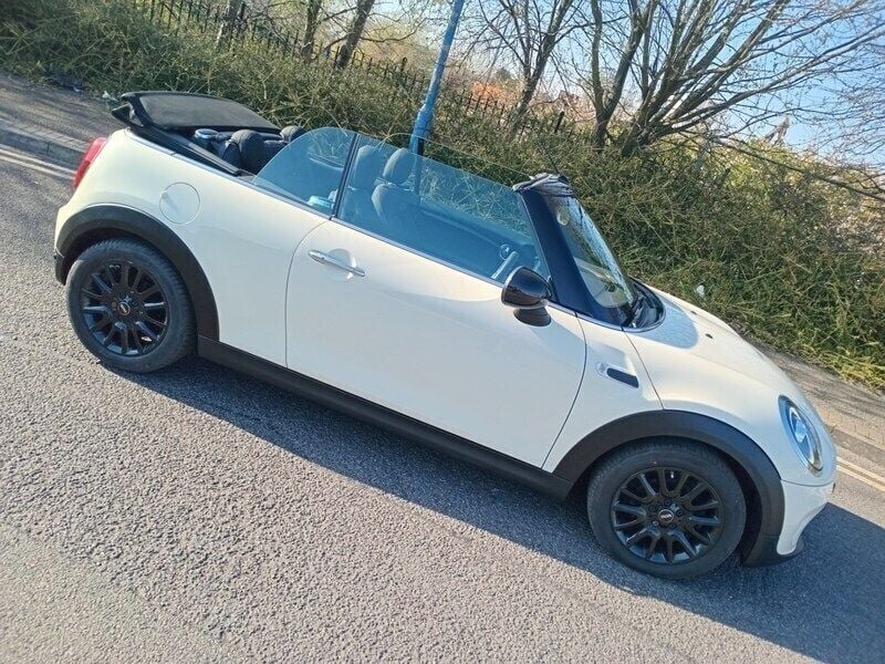White Used 2019 Mini Cooper Cabriolet Classic Cabriolet | £6,895 - Image 1/4