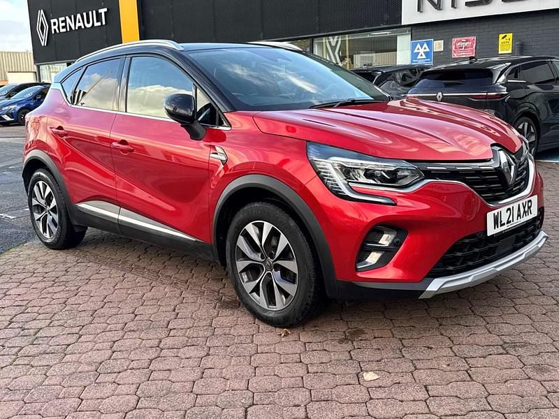 Red Used 2021 Renault Captur Version S SUV | £11,699 (Fair price) - Image 1/4