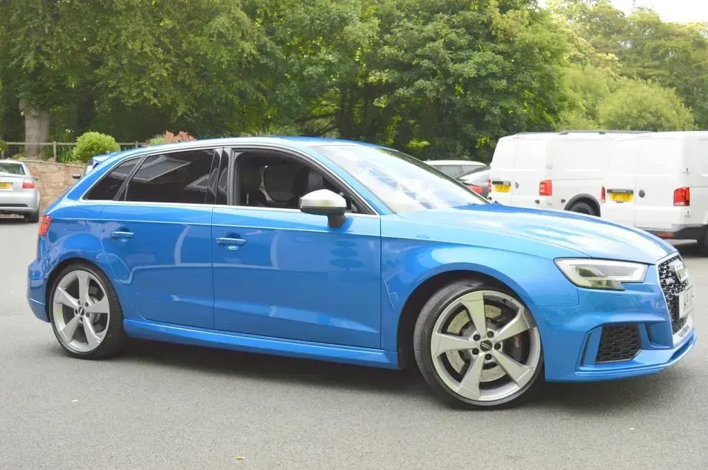 Used Audi RS3 Comfort 400 HP (294 kW) 2019 Blue Sedan