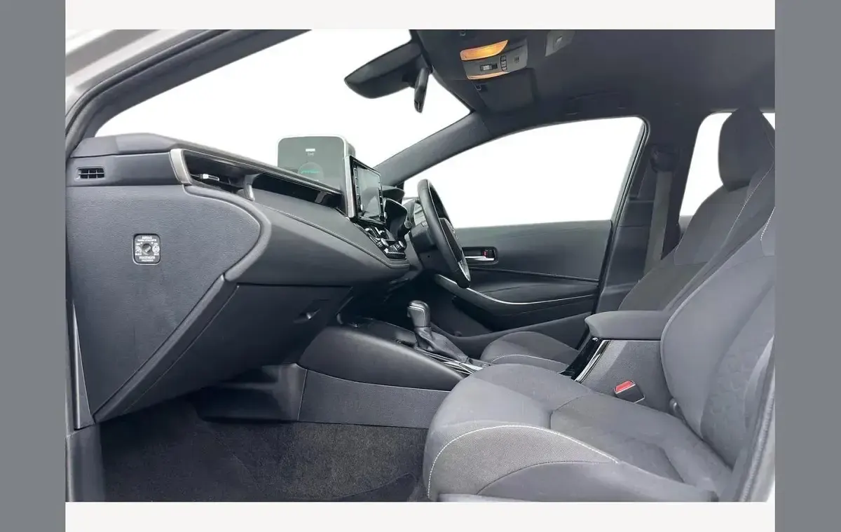 Used Toyota Corolla 120 HP (88 kW) 2020 Silver Estate