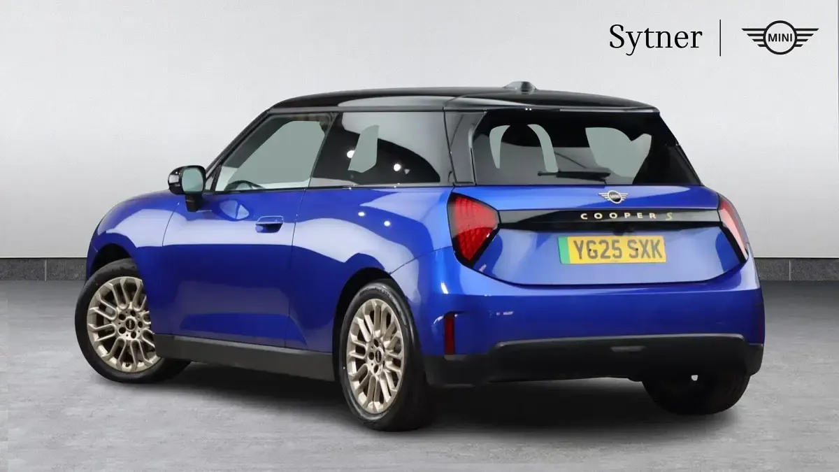 Used Mini Cooper SE Hatch 158 kW (215 HP) 2025 Blue Hatchback
