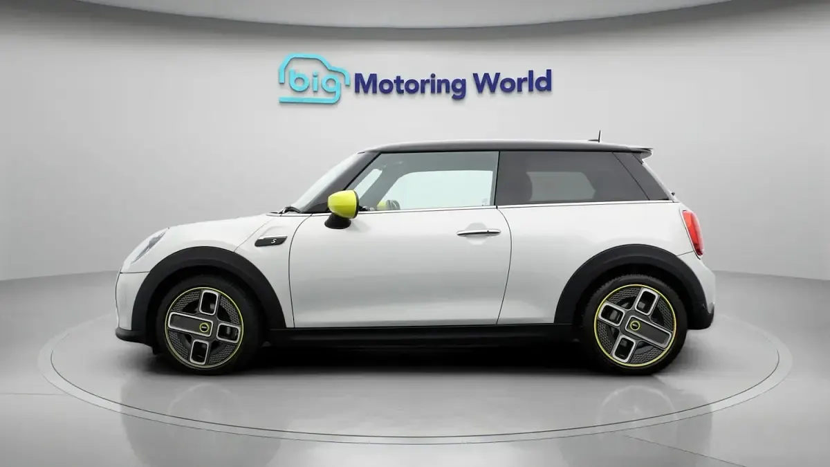 Used Mini Cooper S Hatch 135 kW (184 HP) 2022 Silver Hatchback