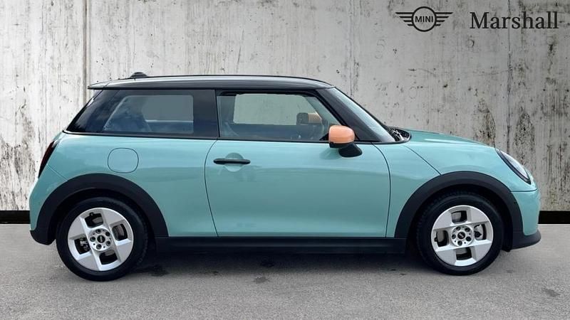 Używany Mini Cooper Classic 114 kW (156 KM) 2025 Zielony Hatchback