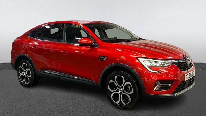 Used Renault Arkana Version S 142 HP (104 kW) 2023 Red SUV