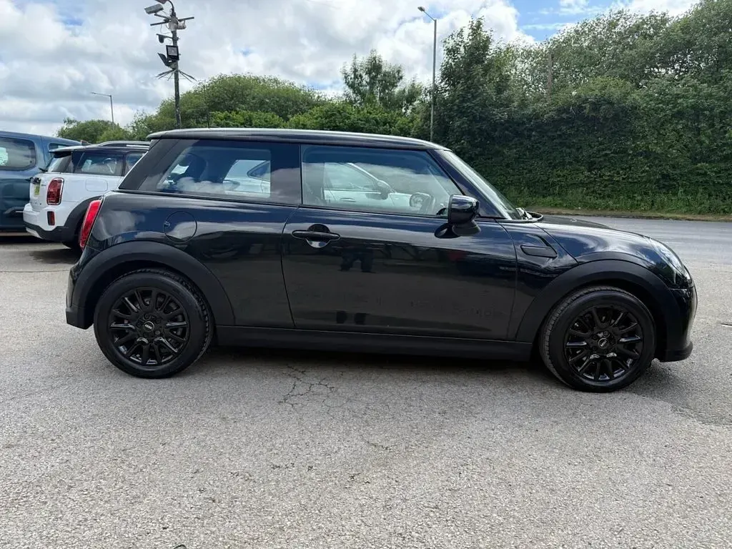 Used Mini Cooper Classic 136 HP (100 kW) 2023 Black Hatchback