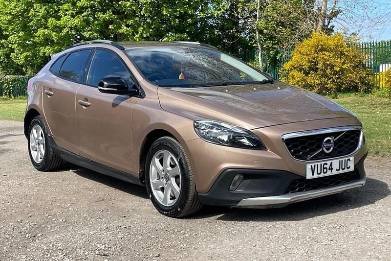 Used 2014 Volvo V40 CC SE Estate | £6,850 (Good price) - Image 1/1