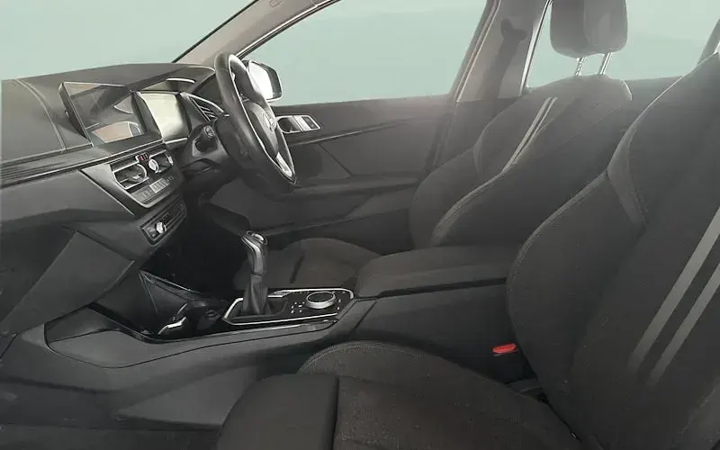 Used BMW 118 Sport Line 136 HP (100 kW) 2024 Hatchback
