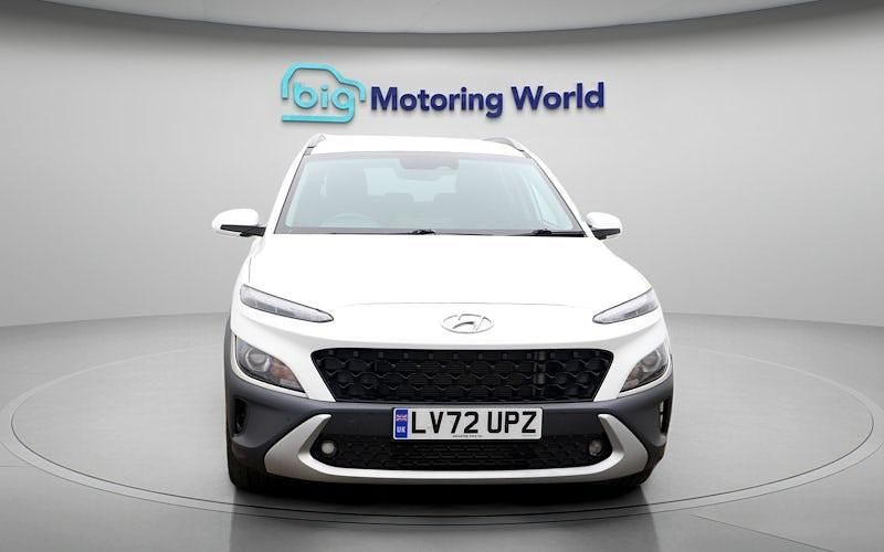 Used Hyundai Kona Premium 120 HP (88 kW) 2022 White SUV