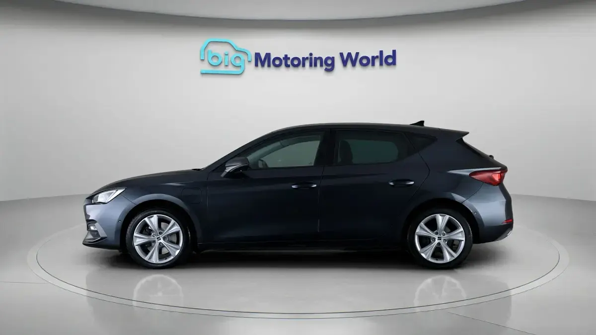Used Seat Leon FR 201 HP (147 kW) 2021 Grey Hatchback