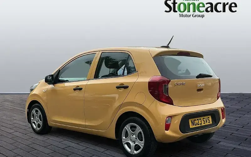 Used Kia Picanto 67 HP (49 kW) 2023 Yellow Hatchback