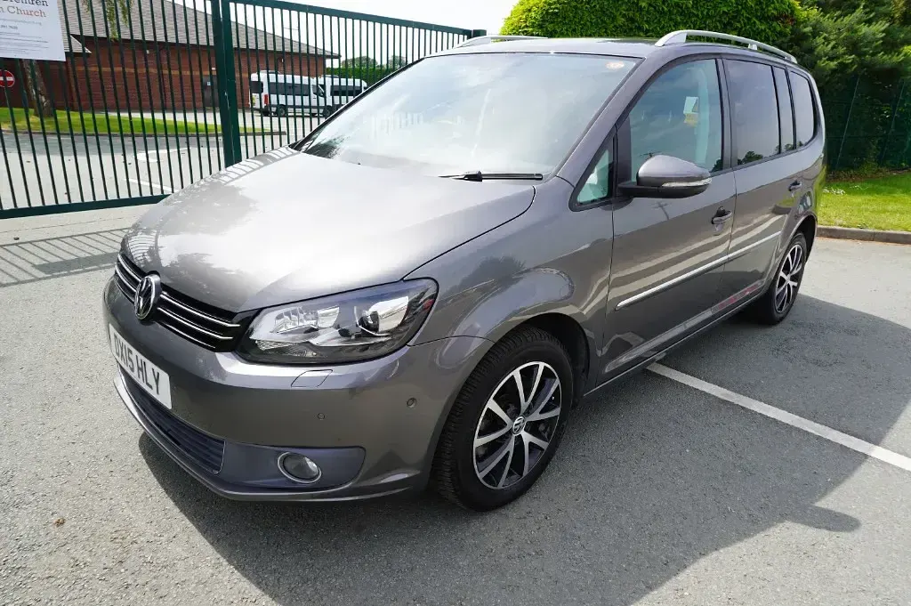 Used VW Touran Highline 140 HP (102 kW) 2015 MPV